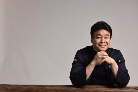 더본코리아가 해외 사업을 이끌 팀장 채용을 지난해부터 이어오고 있지만 적임자를 찾는데 어려움을 겪고 있는 것으로 나타났다. 사진은 백종원 더본코리아 대표. 더본코리아 제공